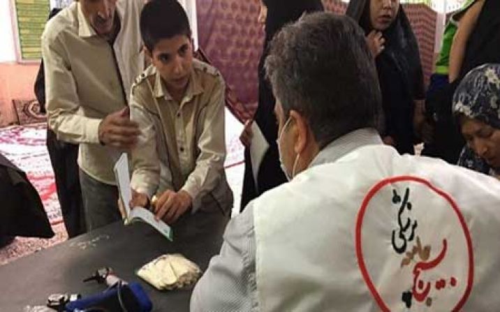 ویزیت بیماران و تامین داروی رایگان در آستان پنج امامزاده(ع) قم ویزیت بیماران و تامین داروی رایگان در آستان پنج امامزاده(ع) قم